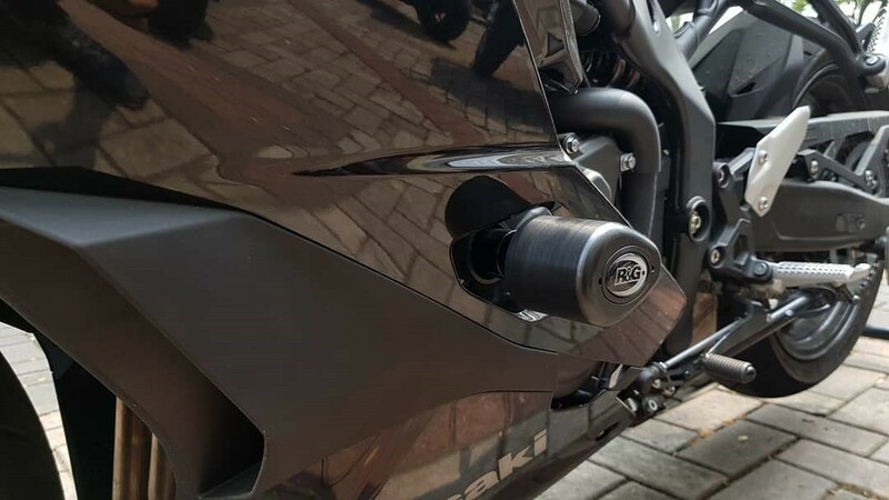 R&G RACING Aero-Sturzpads Schwarz passend für Kawasaki ZX-25R