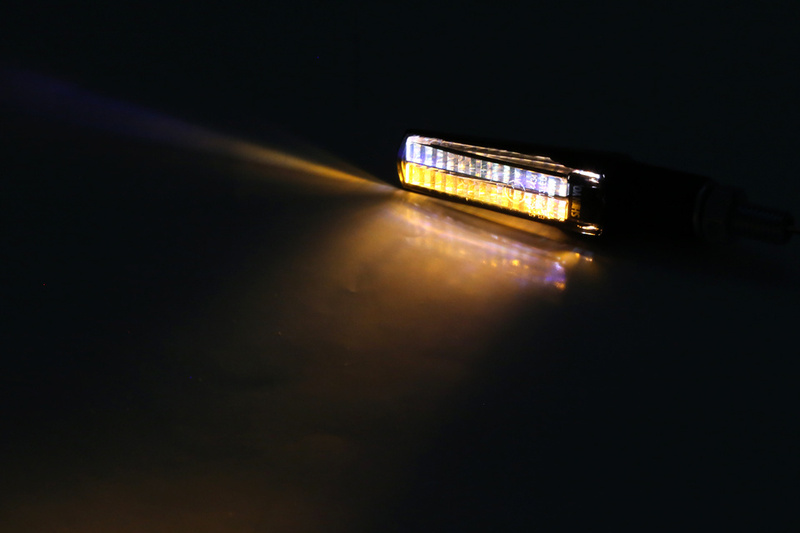 SHIN YO Fineline LED 2in1 Blinker-Positionsleuchten-Kombination Gehäuse Schwarz / Linse Rauchgrau (Paar), Vorn