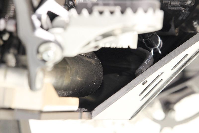 AXP Motorschutzplatte PE-HD 8 mm - passend für Husqvarna Norden 901