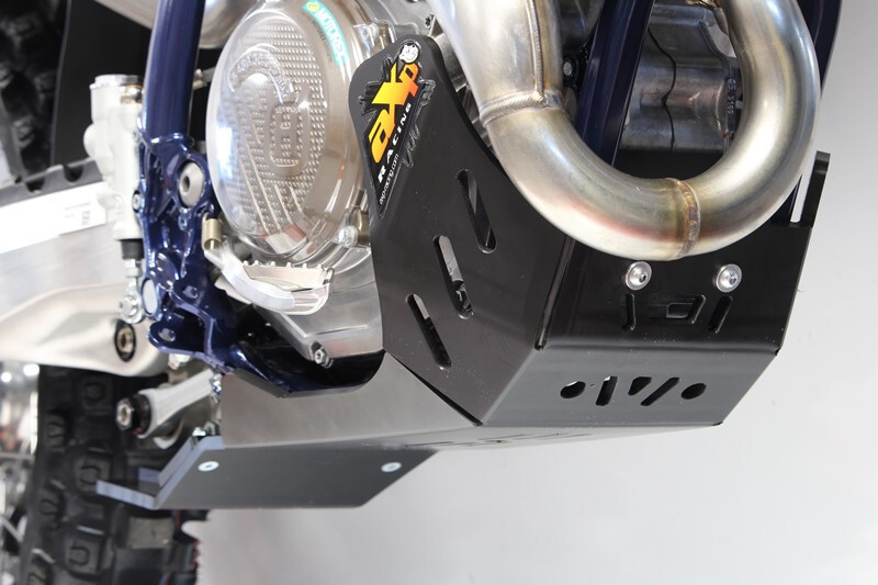 AXP Xtrem Unterfahrschutz mit Gestängeschutz - PE-HD 8mm