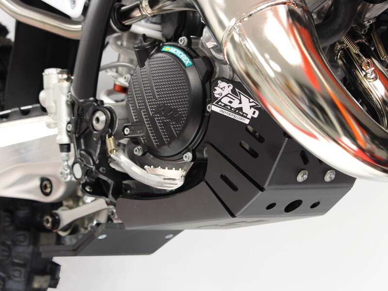 AXP Xtrem Unterfahrschutz mit Gestängeschutz - PE-HD 8mm