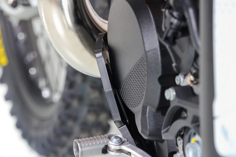 AXP Xtrem Unterfahrschutz mit Gestängeschutz - PE-HD 8mm
