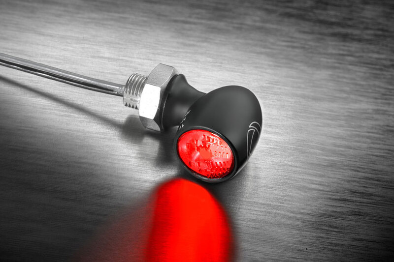 KELLERMANN Atto RB Dark hm 2in1 LED Rück-/Bremslichtkombination, hinten links oder rechts, für horizontale Montage, schwarzes Gehäuse / getöntes Glas