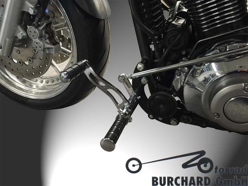 BURCHARD EXCELLENCE vorverlegte Fußrastenanlage mit ABE, +15 cm, passend für Yamaha XV 1900 A Midnight Star, Ness gefräst, schwarz matt/chrom